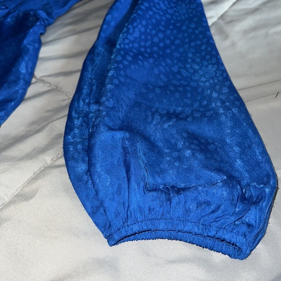 Small Popsugar Blue Patterned Blouse. - Picture 3 of 9